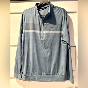 Large Travis Mathew 1/4 zip Long sleeve shirt in great condition